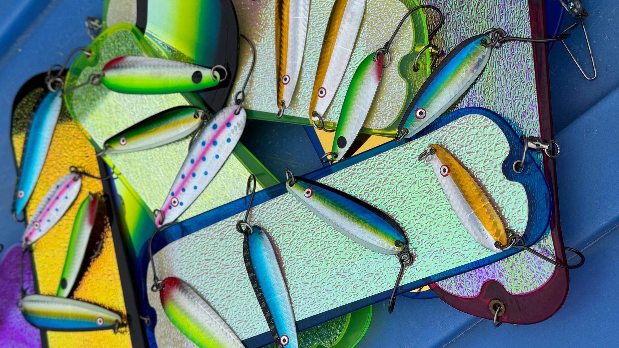 camada fishing lure CE - Canadian Edition The MNW 50 SP 2 (5cm) micro jerkbait was developed by the Caperlan team for advanced European ultralight anglers in search of Trout The Mook Lures - Upgraded